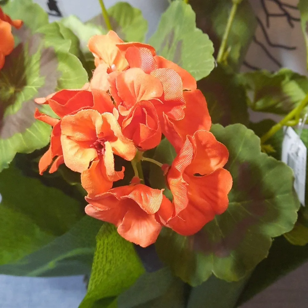 Geranium Potted Artificial Floral Red Orange Weighted Pot Indoor Outdoor NWT